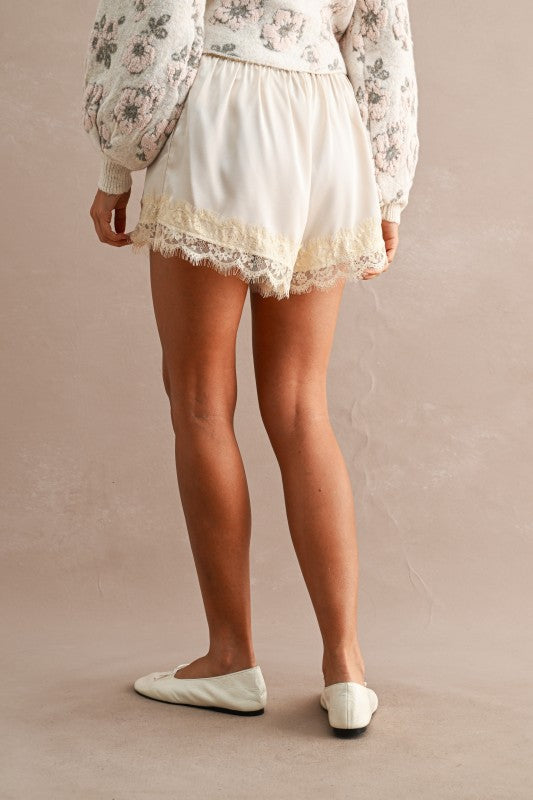 Lace Trim Hem Pull On Shorts